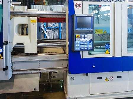 Injection Moulding Machine -2
